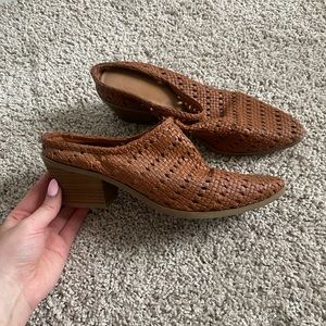 Woven mules